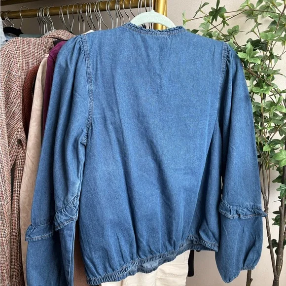 Nicole Miller boho Denim Blouse with Button Accents NWT - Picture 6 of 7
